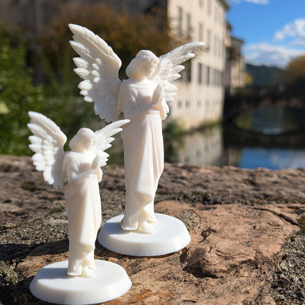 Ange debout priant, figurine imprimée en 3D